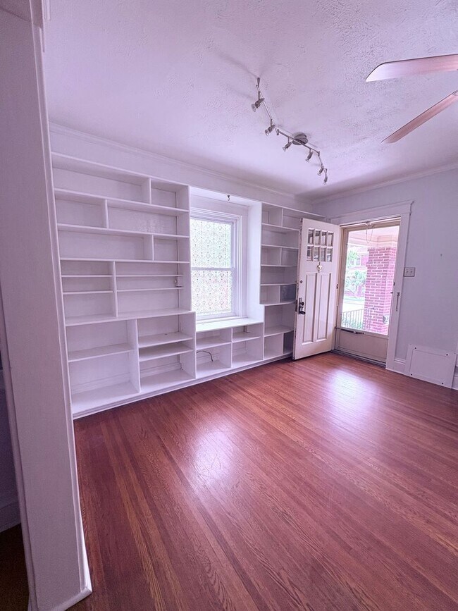 Foto del edificio - Charming 2-Bedroom Home for Rent in York C...