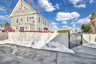 Building Photo - 21 Milton Ave