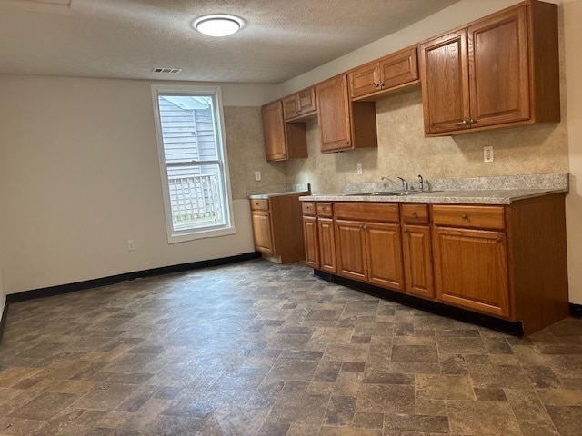 Building Photo - Newly Remodeled!!