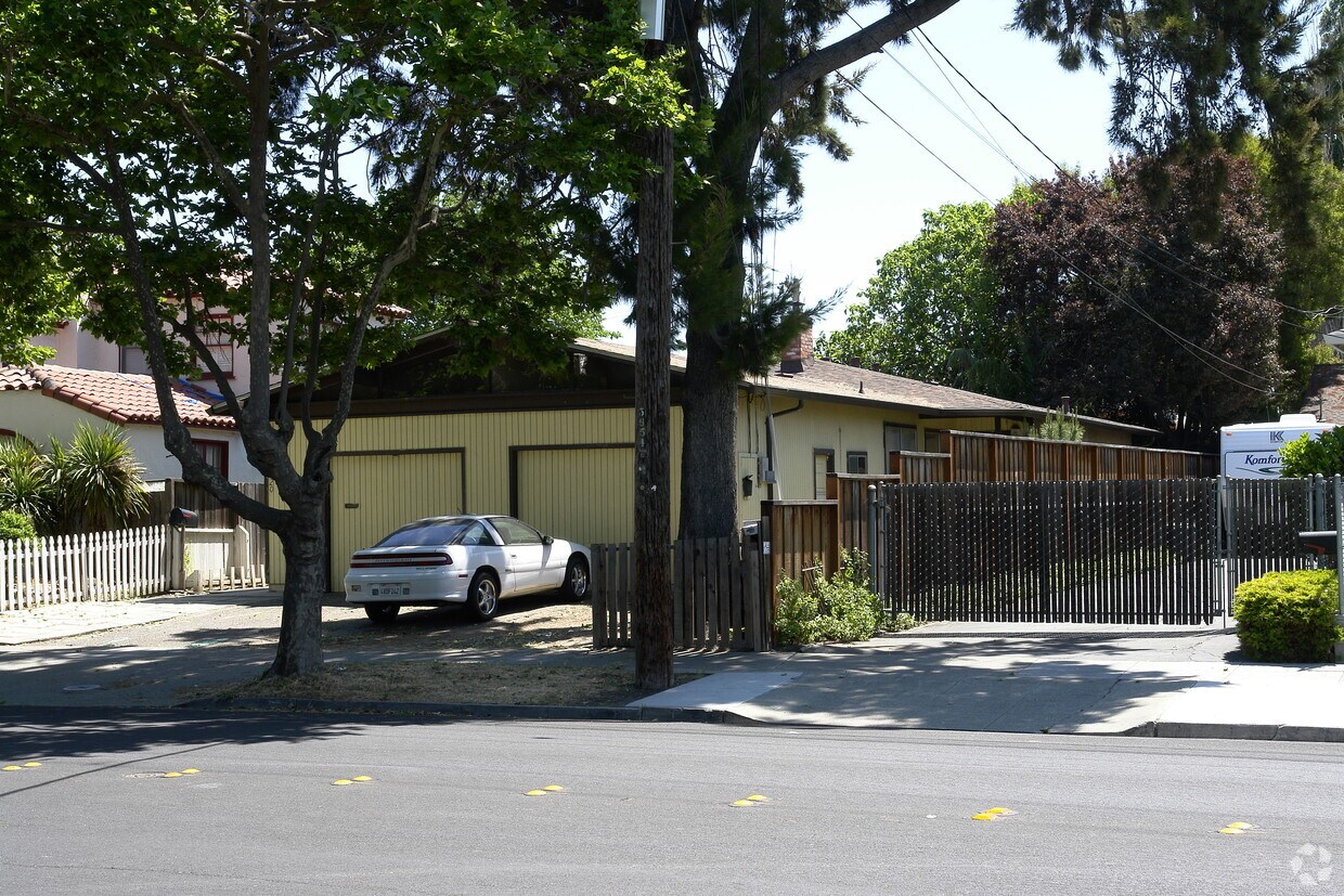 Foto del edificio - 1018 5th Ave