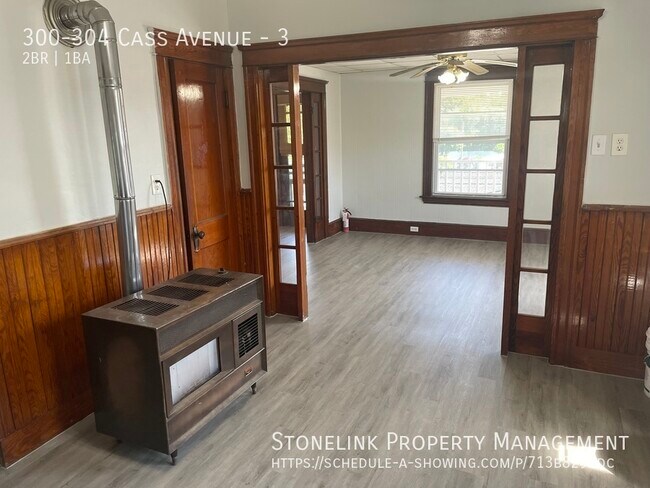 Foto del edificio - 300-304 Cass Avenue