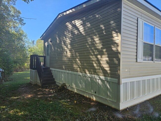 Foto del edificio - 116 Lynnwood Cir