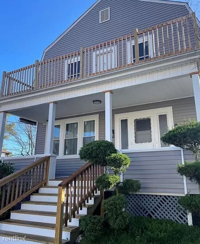 Building Photo - 4 br, 1 bath House - 2 Louis Avenue