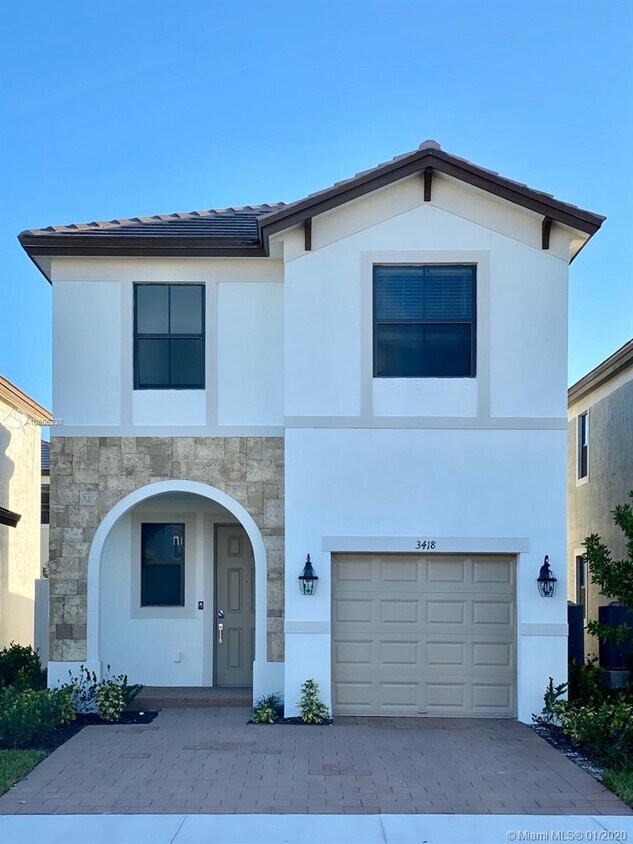 Primary Photo - 3418 NW 110th St
