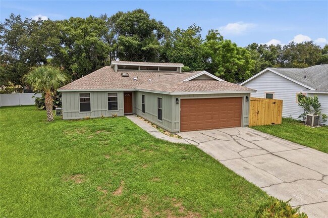 Foto del edificio - 8232 Country Oaks Ct