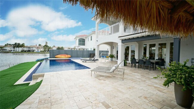 Building Photo - 7031 NW 113th Ct