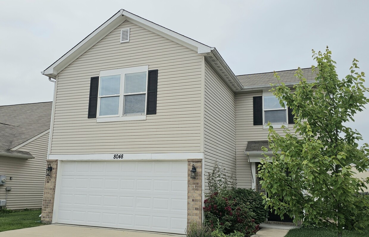 Primary Photo - 8048 Grove Berry Dr