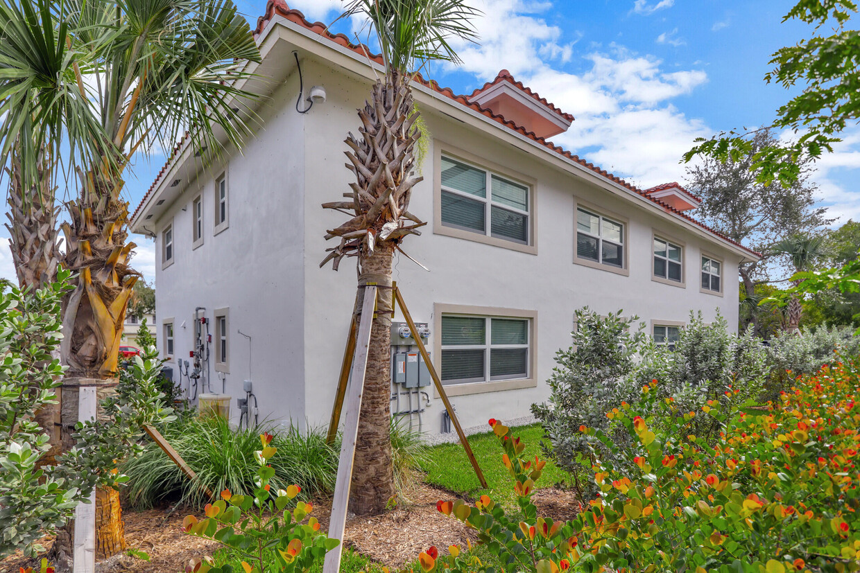 Primary Photo - 2926-2932 NW 92nd Ave