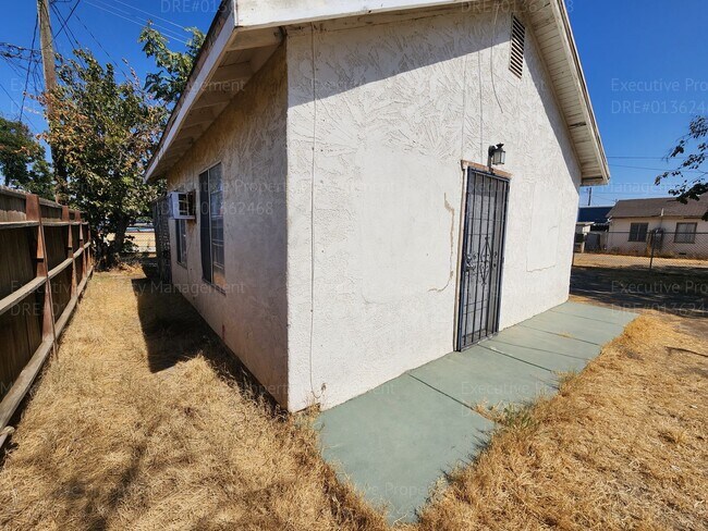 Foto del edificio - 1 bedroom/ 1 bathroom $950 Rent/ $950 Depo...