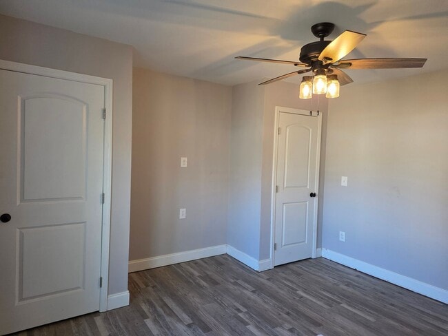 Building Photo - Fully Renovated 3 Bedroom Home Near Harrison Bay – Covered Deck & Fenced Yard