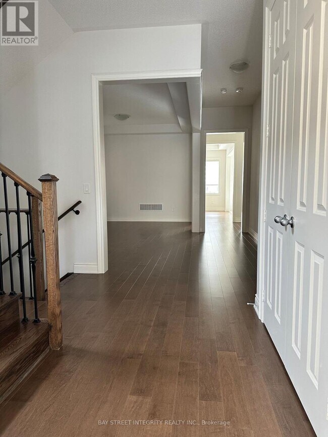 Photo du bâtiment - 1529 Day Ter