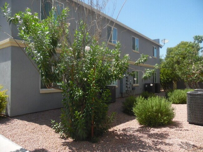 Foto del edificio - 5223 N 17th Ave