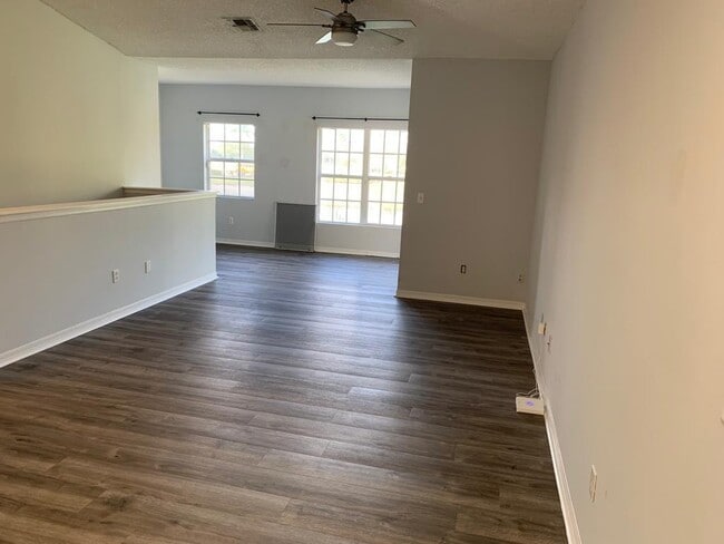 Building Photo - 10366 Fox Trail Rd S