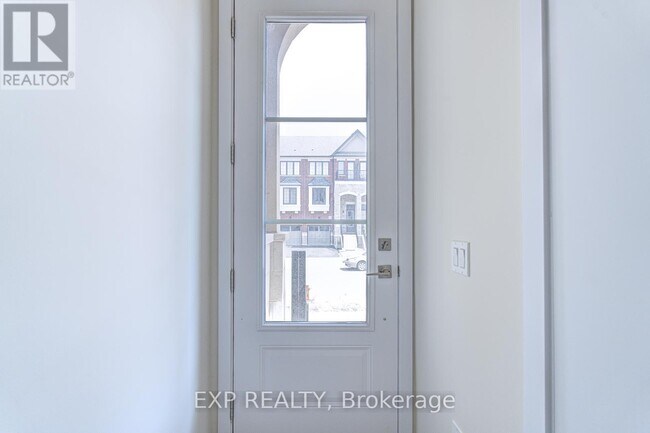 Building Photo - 1345 Kaniv St