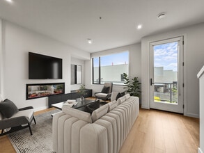 Building Photo - Westmin 795