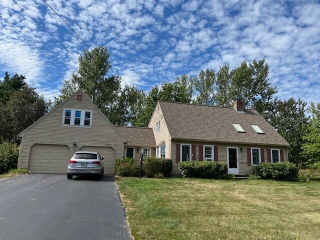 Primary Photo - 5 Flint Rock Dr