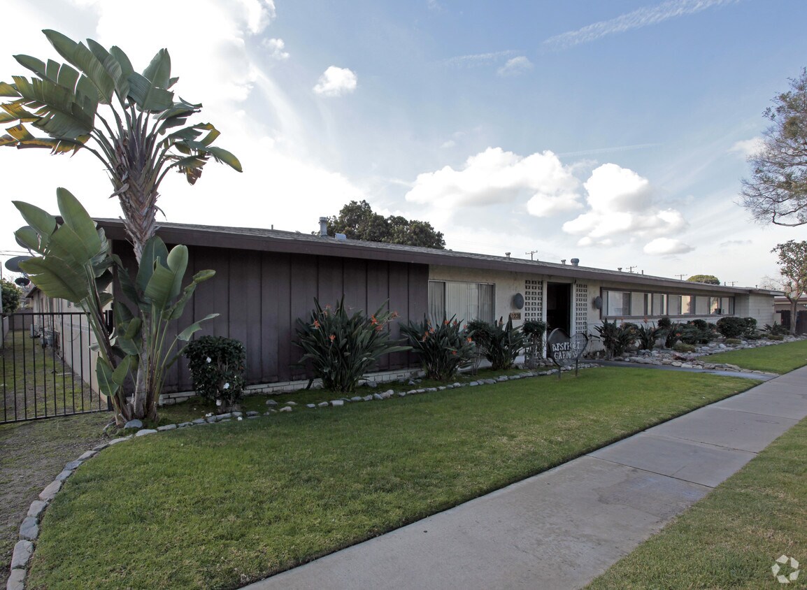 Primary Photo - 2228 E Westport Dr
