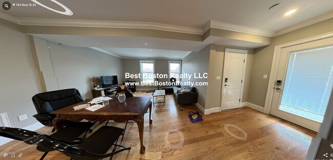 Foto del edificio - 183 River St