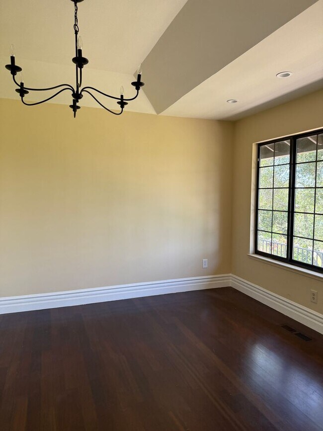 Building Photo - Beautiful 4/2.5 Granite Bay Home