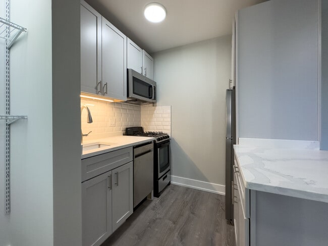 Foto del edificio - 510 W Belmont Ave