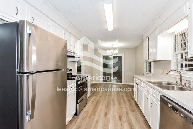 Foto del edificio - 224 Holmsbury Rd