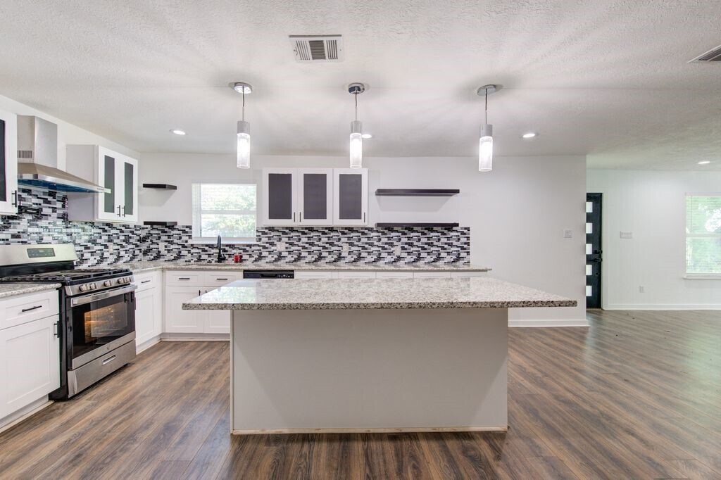 Foto principal - 5906 Hilary St