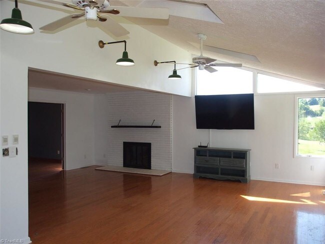 Building Photo - 9044 Leisure Point Ln