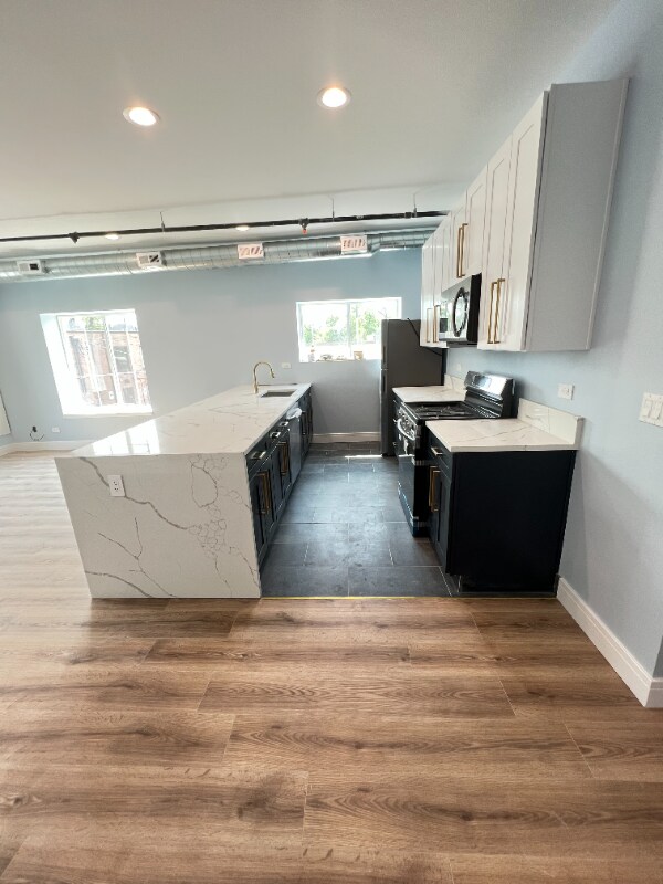 9919 Roosevelt, Westchester, IL 60154 Apartment for Rent in