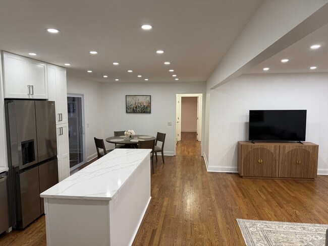 Foto del edificio - 8000 Stallion Ct