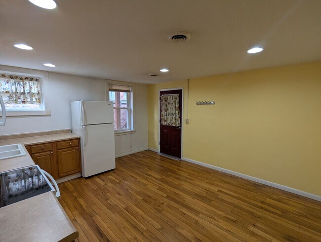Building Photo - 137 Remsen St