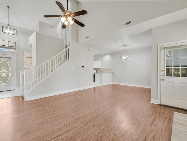 Foto del edificio - 8402 Cima Oak Ln