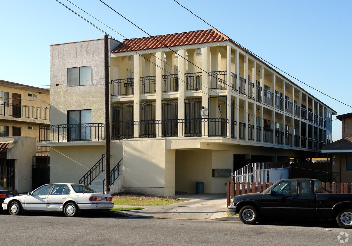 Foto del edificio - 4046 W 130th St