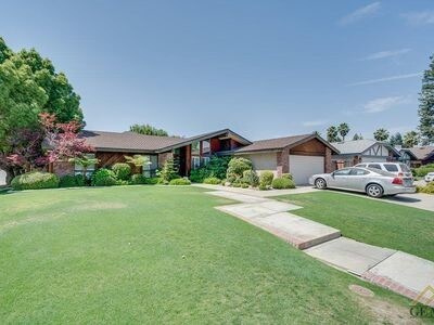 Building Photo - 4701 La Mirada Dr