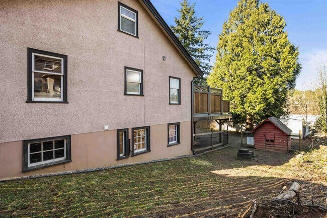 Photo du bâtiment - 2348 McKenzie Rd