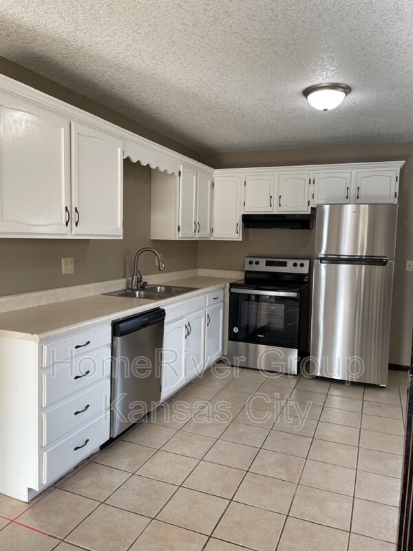 Foto del edificio - 5534 NW Homer White Rd