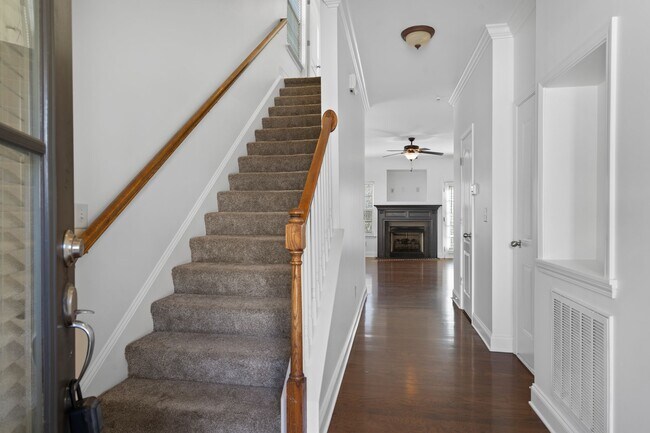 Foto del edificio - 1112 Woodbury Falls Ct