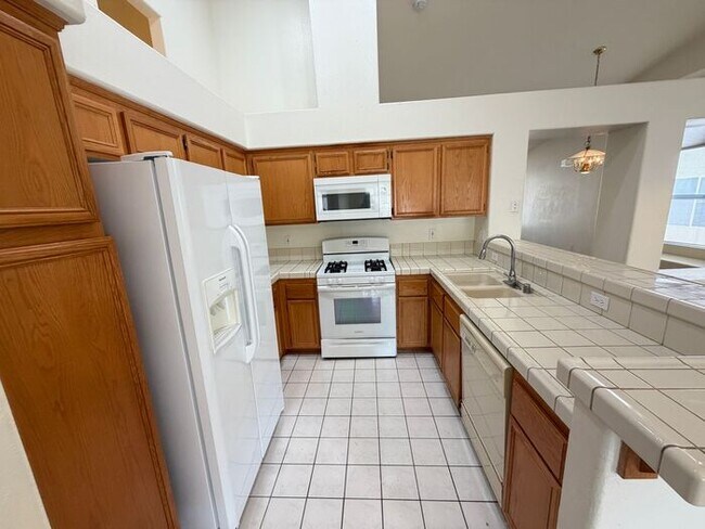 Building Photo - 9841 Double Rock Dr