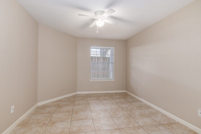 Building Photo - 10835 Braes Bend Dr