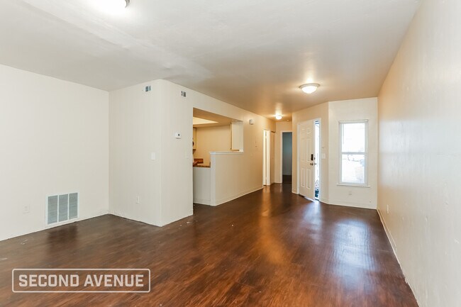 Foto del edificio - 2920 Bayshore Dr E