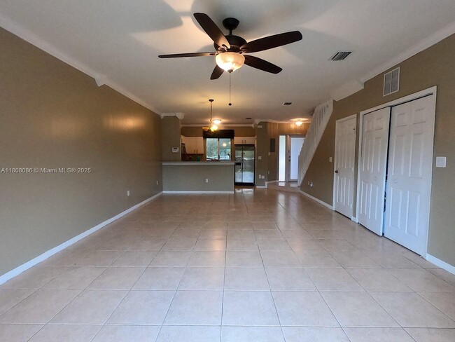 Foto del edificio - 20423 NW 15th Ave