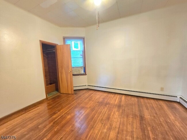 Building Photo - 312 Elm St