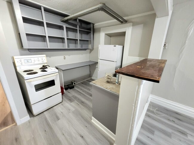 Building Photo - 91 Carleton St