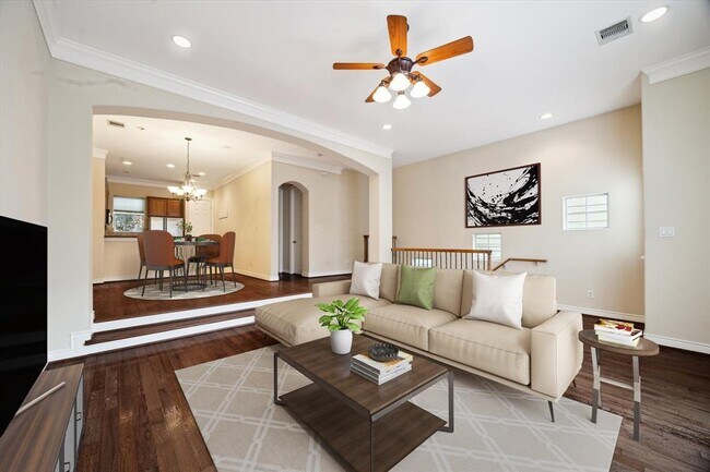 Foto del edificio - 9007 Harbor Hills Dr