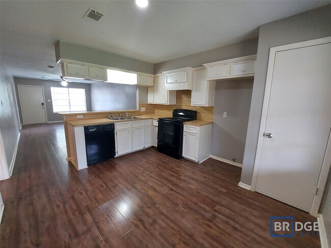 Foto del edificio - 1611 Hazelwood St