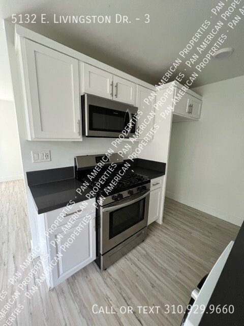 Building Photo - 5132 E Livingston Dr