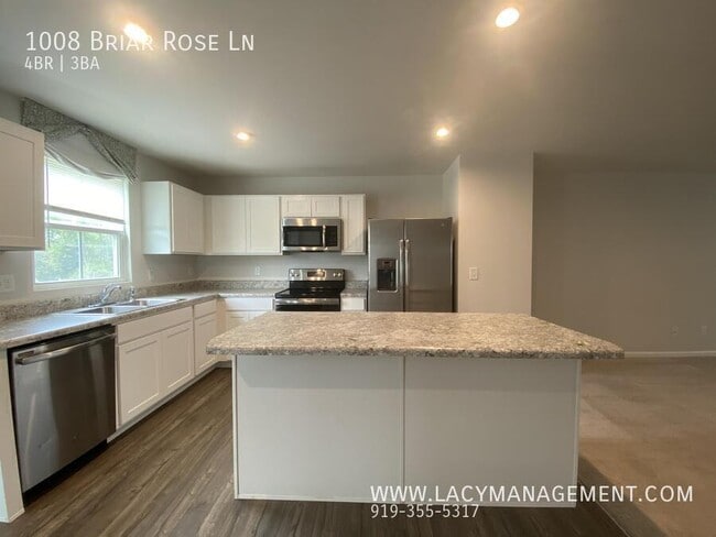 Foto del edificio - 1008 Briar Rose Ln