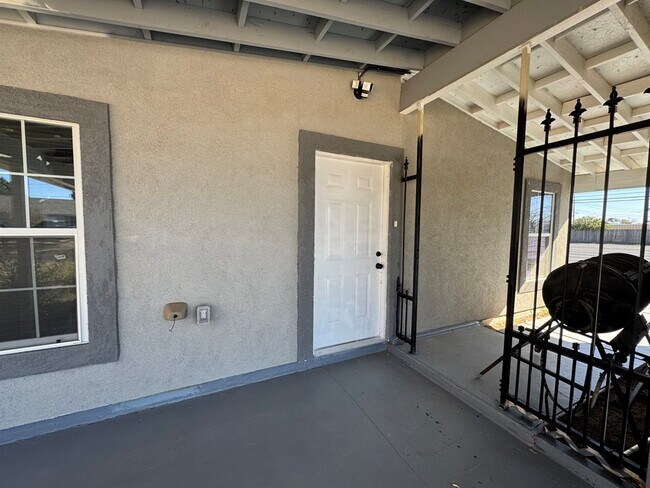 Foto del edificio - 2700 Cumberland Rd