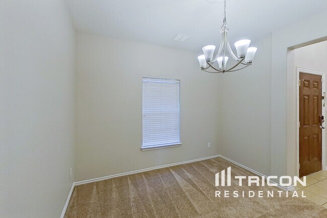 Foto del edificio - 320 Rowdy Dr