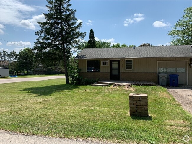 Building Photo - 737 Forest Hills Dr SW