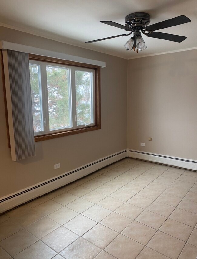 Building Photo - 8201 W 79th St